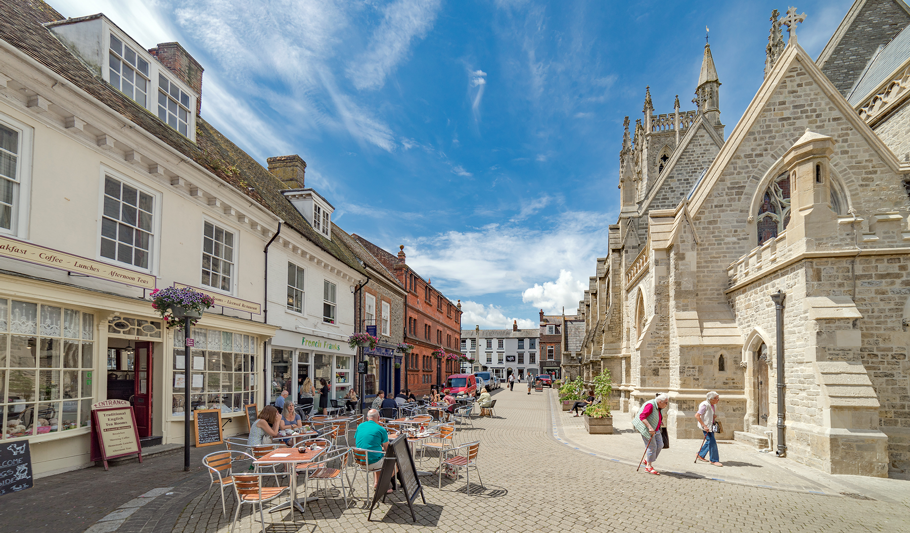 Newport Area Guide - Pittis
